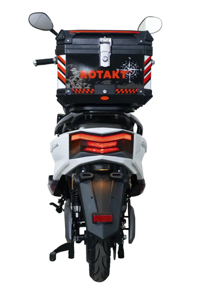 Scuter Rotakt Galileo Ultra, Viteză maximă 45Km/h, Autonomie 45Km, Putere 2400W, Acumulatori 72V / 30Ah, Timp de încărcare 6-8h, KeyLess Go, USB, NFC/Bluetooth