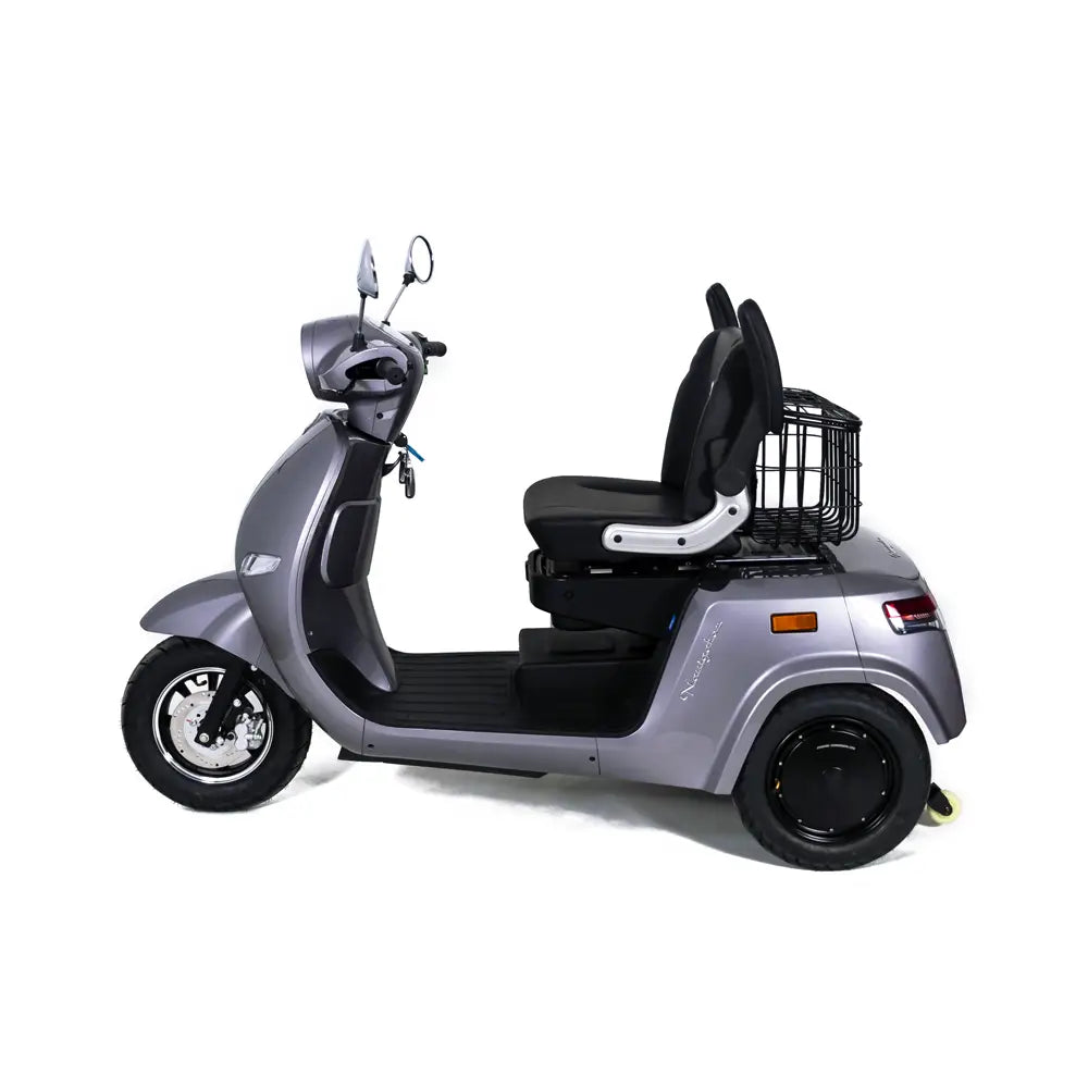 Triciclu Electric Rotakt Navigator 2 Motoare De 400W, Viteza maxima 25 km/h, Autonomie 80 km, Baterie plumb-acid 60V 20Ah, Greutate maxima 300kg, Fara permis