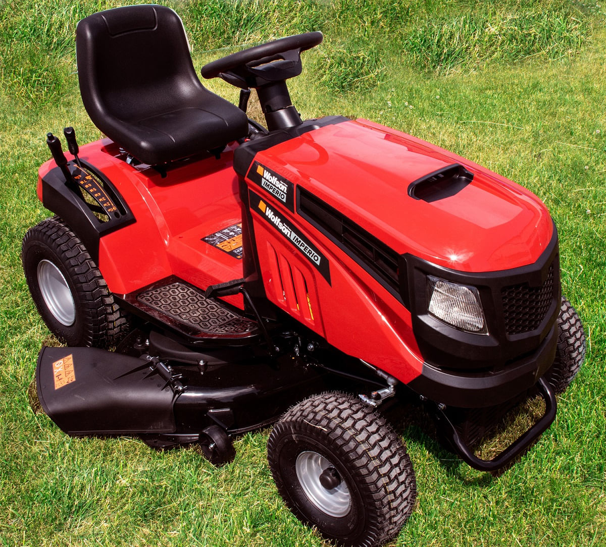 Tractoras tuns iarba WOLFSON, 16 CP, 500 cmc, latime maxima de lucru 108cm