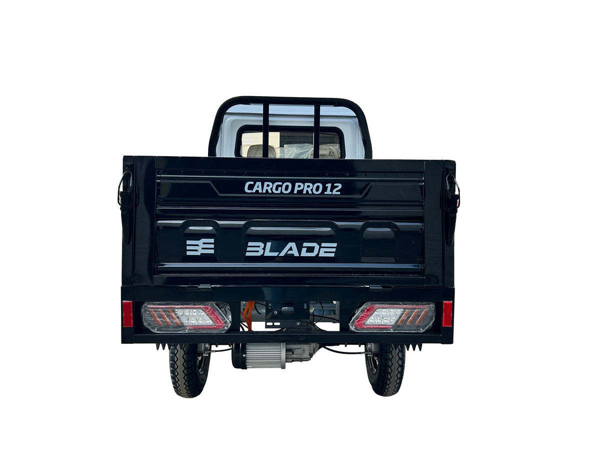 Masina Pickup Cargo electric fara permis BLADE - CARGO PRO 12, 3000W, 25 km/h, 72V 100Ah, 800 kg sarcina, autonomie 100 km, alb-negru