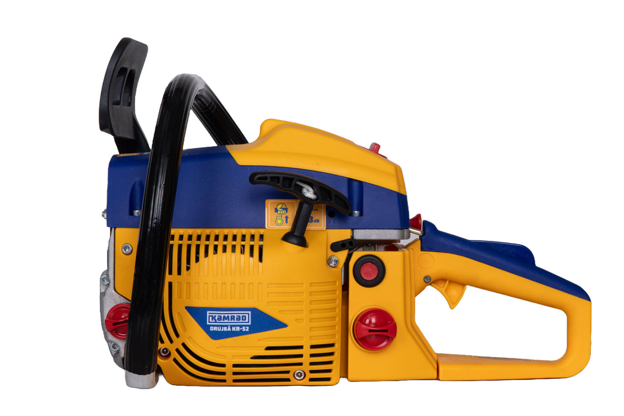 Drujba pe benzina Kamrad KR-52, 5.8 CP, 52CC, 33 dinti, pasul 0.325”, 1,5mm + ulei amestec 0.5L si toporisca Wolfson