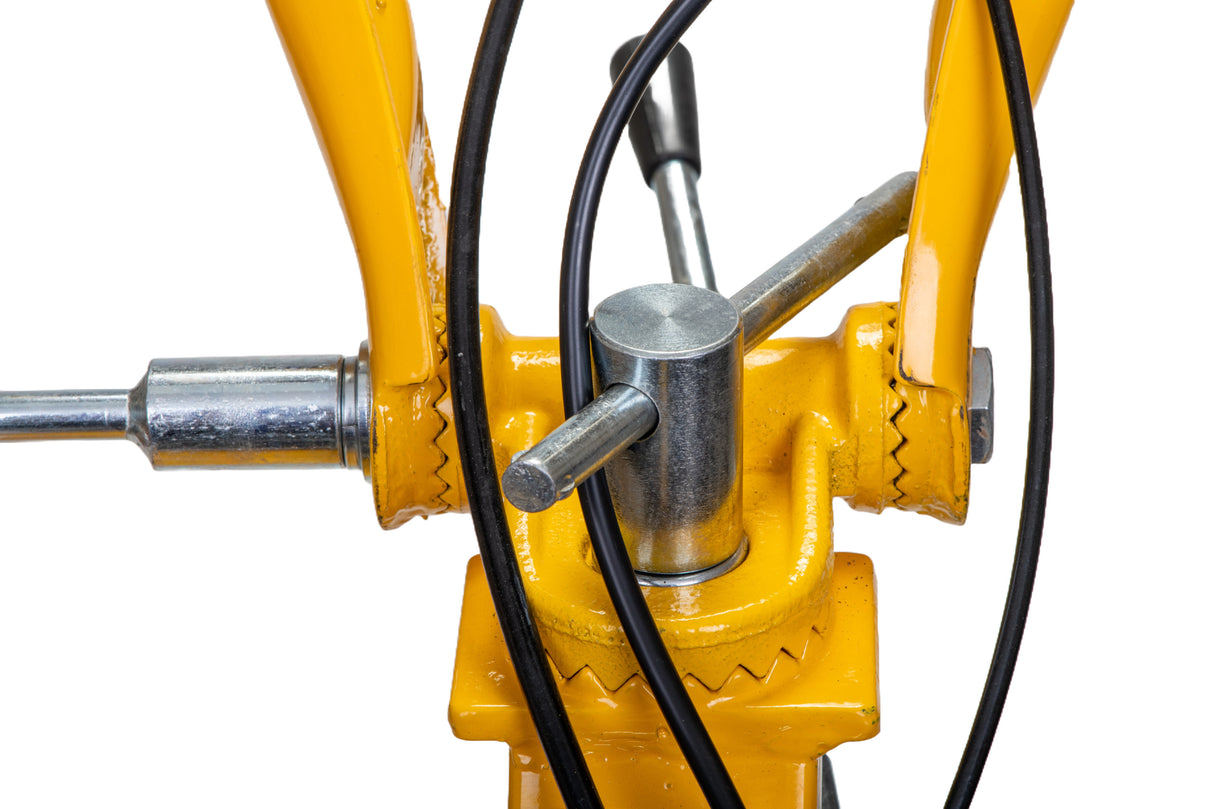 Motosapa pe benzina Kamrad, 7CP, 208cc, latime de lucru 80cm, cu roti de transport