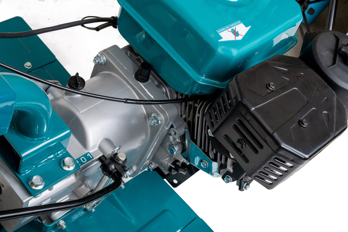 Motocultor pe benzina TOTAL, 7.0 CP, latime de lucru 1200 mm, cu freze si roti de transport