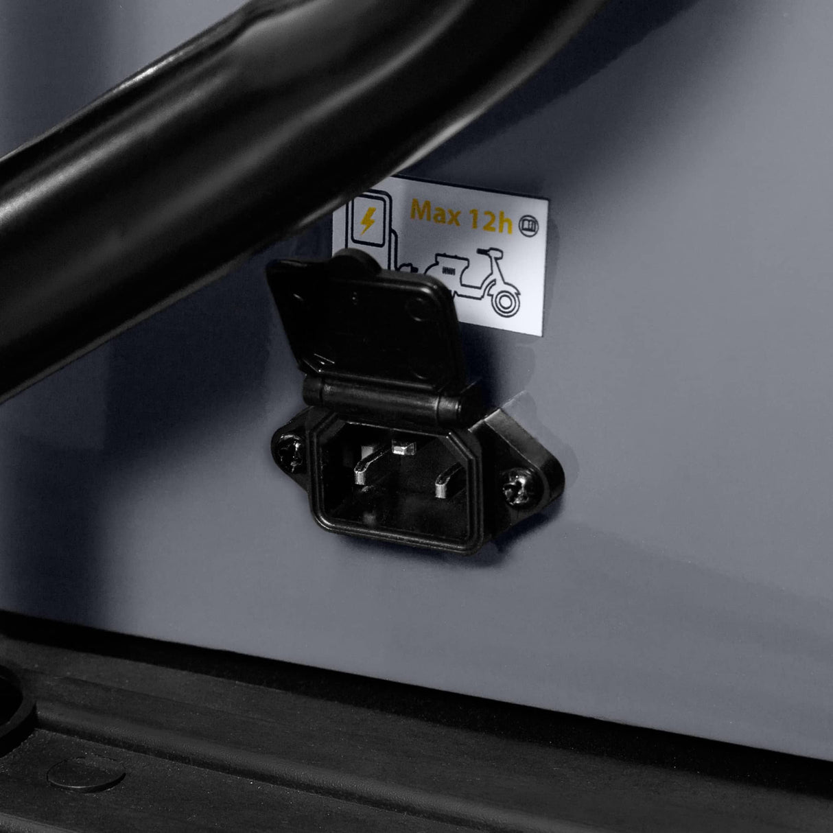 Triciclu electric Voltarom APM5, 60V, 20 AH, 1000W, fara permis, viteza maxima 25 km/h, Gri, autonomie pana la 40km