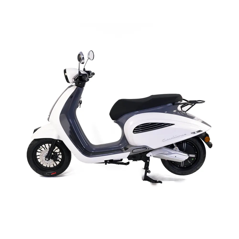 Scuter Electric Rotakt Casablanca Motor Bosch 3000w 25km/h Autonomie 55 km Baterie Litiu-ion 60V 26Ah, Timp încărcare 6-8h
