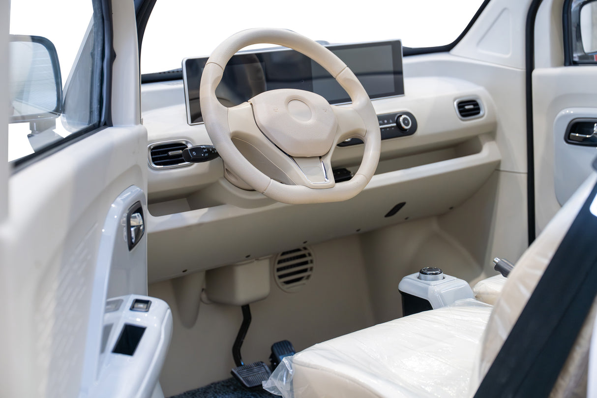 Masina electrica fara permis BLADE Vibe Plus, 4000W, 25 km/h, aer conditionat, silver