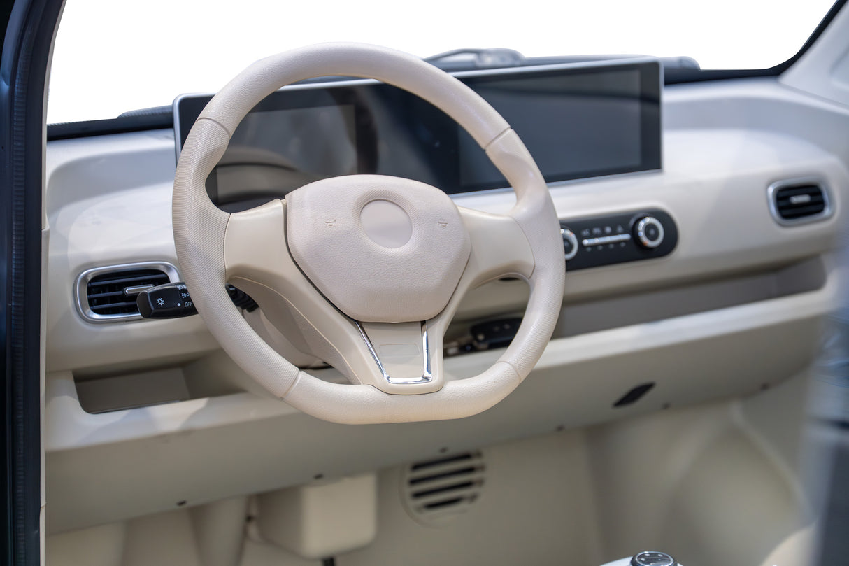 Masina electrica fara permis BLADE Vibe Plus, 4000W, 25 km/h, aer conditionat, silver