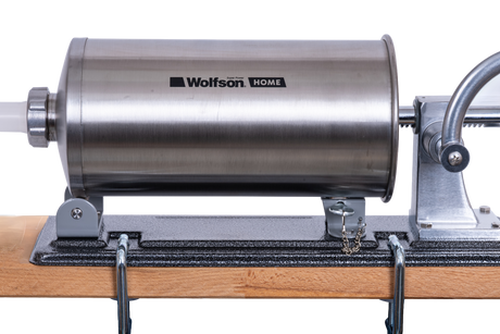 Masina manuala de umplut carnati Wolfson Home K2010PA 6 kg, corp inox si aluminiu, 5 palnii, actionare cu cremaliera, montaj orizontal